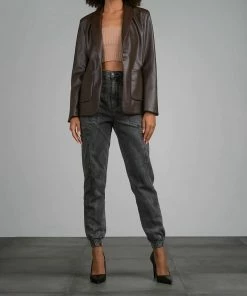 Elan women Faux Leather Blazer in Bronze 8 Elan women Faux Leather Blazer in Bronze -Elan Online Shop 56d76f8b7b7c44a8970919de6e7ed9d6 5466961c 7ce3 48bd bf43 0503e5c47aee 1080x