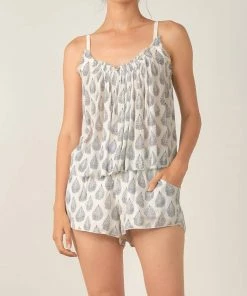 Elan women Leaf Print Scoop Neck Top in Off White/Navy