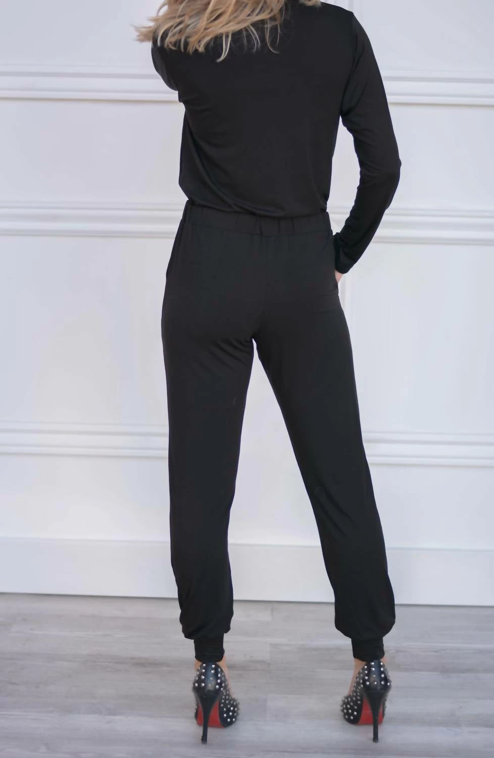 Elan women The Nikki V-Neck Jumpsuit in Black 5 Elan women The Nikki V-Neck Jumpsuit in Black - Image 3