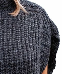 Elan women Mock Neck Short Sleeve Pull Over in Charcoal -Elan Online Shop c46cfd23f3ca44f19e9ec64f974ca79a be850c11 206f 47b9 af83 3b4324640419 1080x