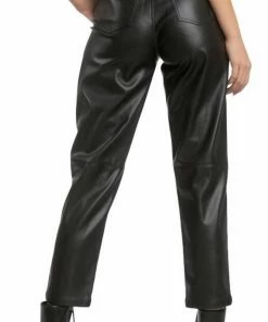 Elan women Belted Leather Pants In Black -Elan Online Shop f297126f6c124759896dfa946d227486 1497f5cc 26ff 4510 9578 b8118619fc11 1080x