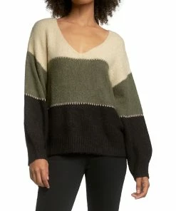 Elan Womens Colorblock V Neck Pullover Sweater -Elan Online Shop f6ab08c2f6954b669e6cba241d3cb8fa 1080x